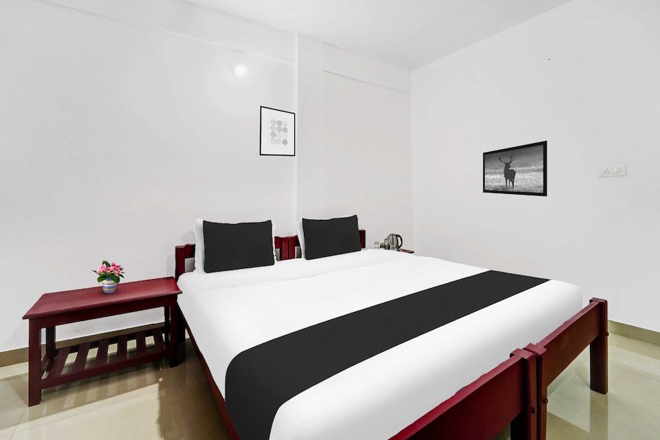 Power Break Super Hotel O Sultan Bathery Formerly Bluevalley (6 Hrs Stay), Sultan Bathery, Wayanad