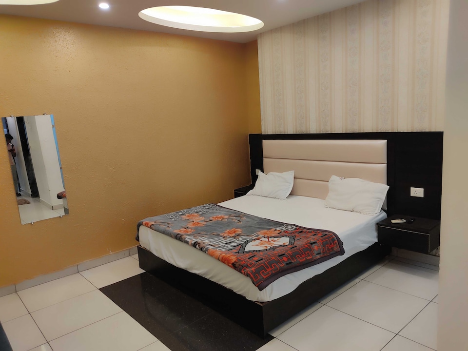 Hotel O Euphoria inn, Moradabad, Moradabad