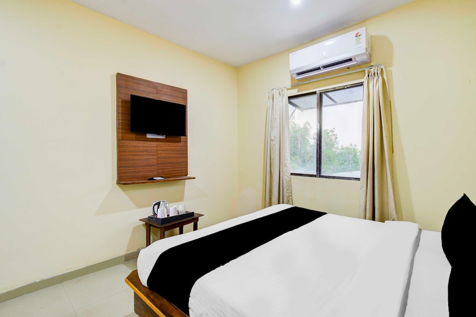 Hotel O Nampally Metro Station Hyderabad, Abids-Nampally, Hyderabad