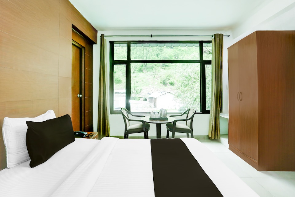 Hotel O Hot Spring Kalath Manali, Mall Road Manali Cluster, Manali