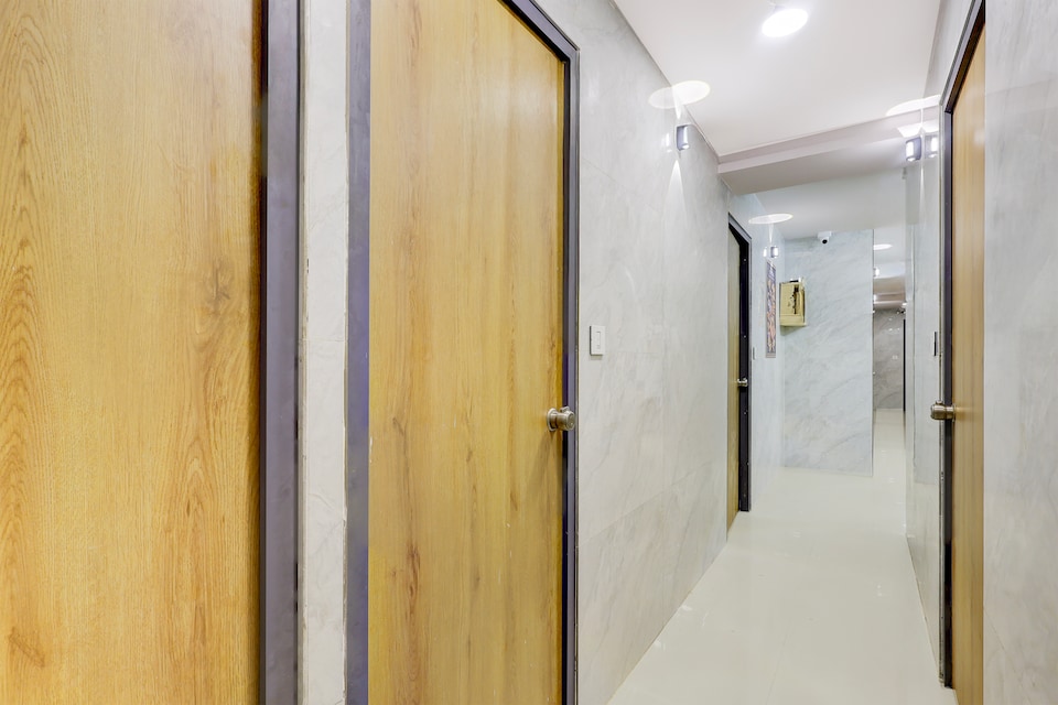  Hotel O Lotus, Surat Railway Station, Surat