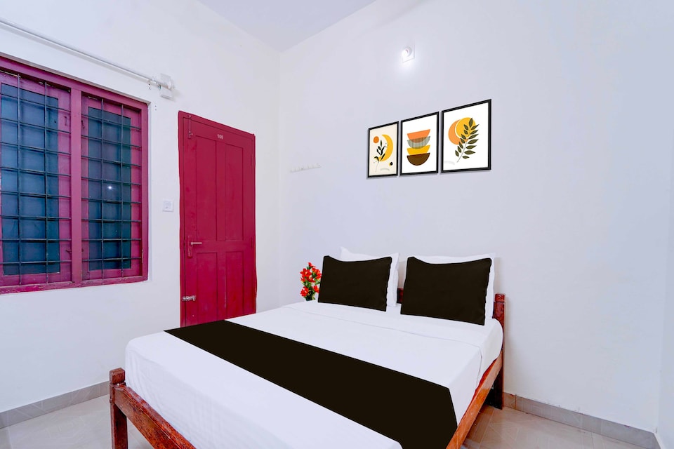 Hotel O Kunchithanny Road Munnar, Anachal, Munnar