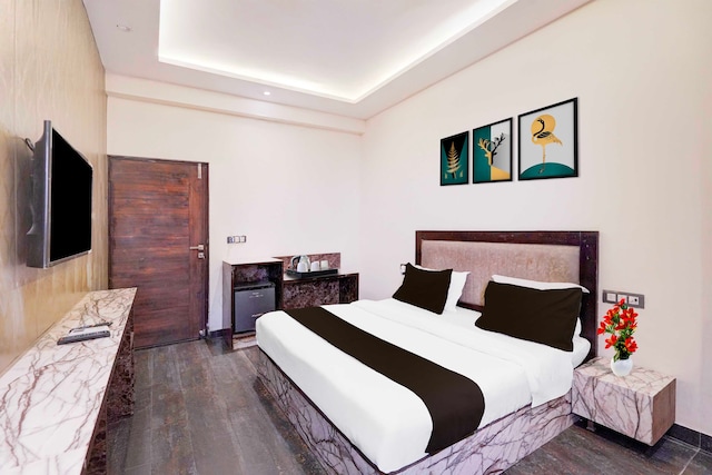 Hotel O Sector 108 Noida