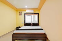 Hotel O Gopalapatnam Railway Station