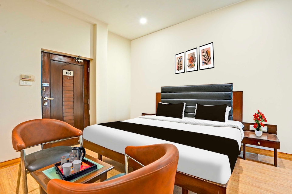 Hotel O Gurudwara Square, Lashkar, Gwalior