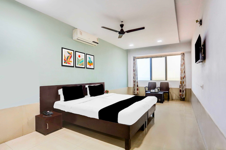 Hotel O Ichchhapor Hazira, Hazira Road, Surat