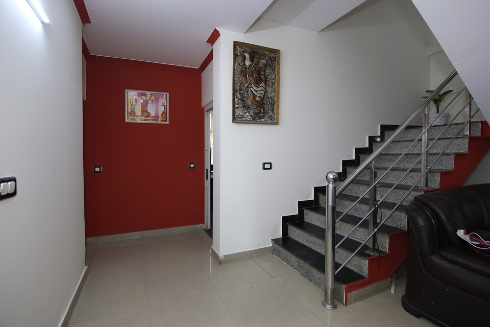 OYO 13051 Hotel Gurgaon Palace, HUDA CENTRE 1, Gurgaon