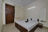 Collection O Cybercity Metro Station Gurugram