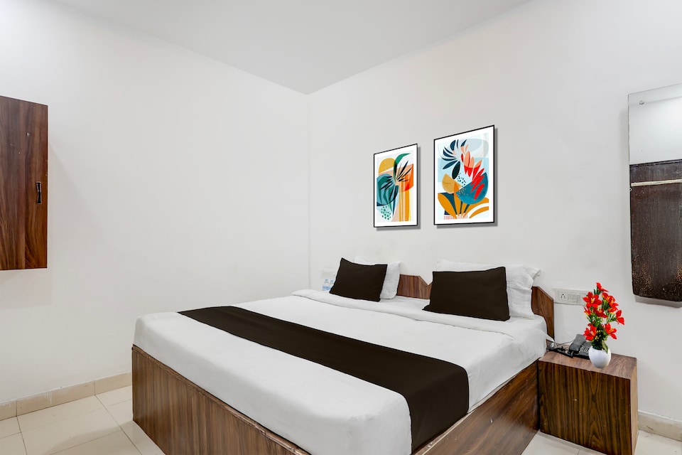 Collection O Taj Viewpoint Agra, Shilpgram, Agra