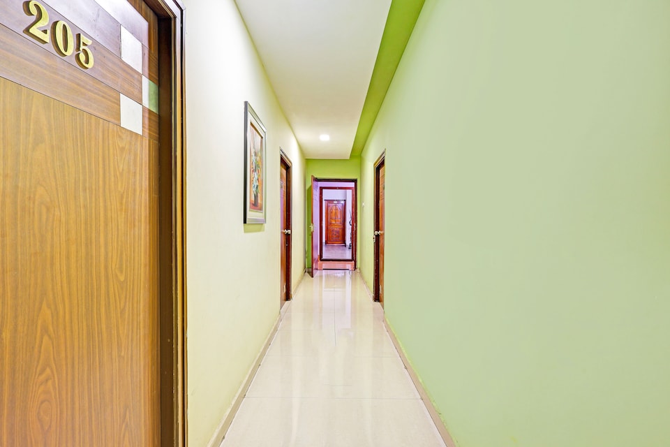 Townhouse Seethammadhara Junction Formerly Vijaya Residency, Transit Vizag, Visakhapatnam