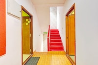 Super Townhouse Seethammadhara Junction Formerly Vijaya Residency