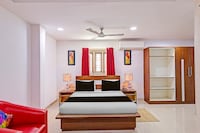 Super Townhouse Seethammadhara Junction Formerly Vijaya Residency