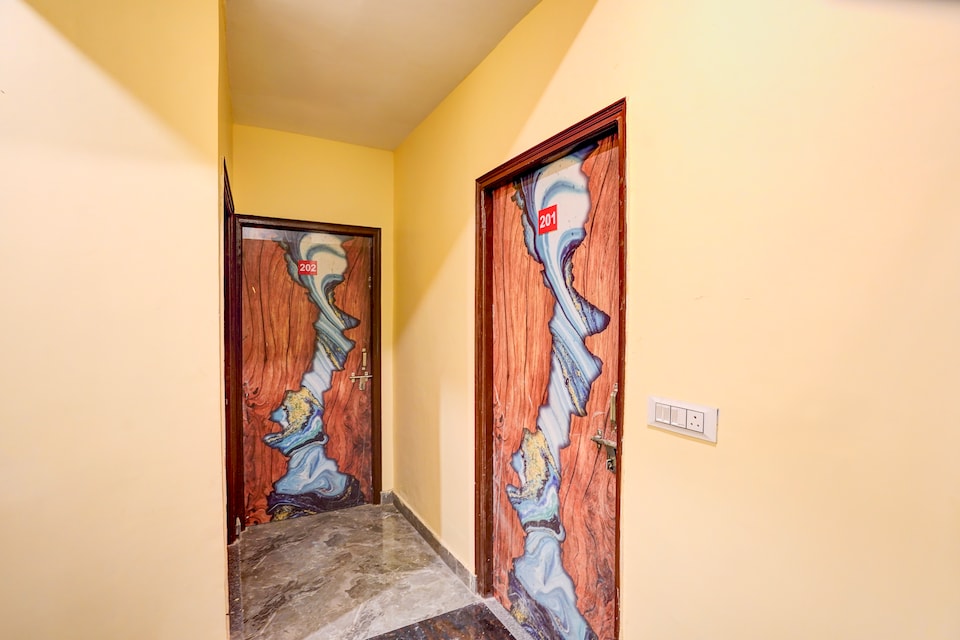 Hotel Aditya Residency Noida 52 Metro Station, Noida City, नोएडा