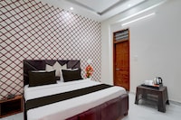 Super Hotel O ISBT Mohali Formerly Holiday Spot 