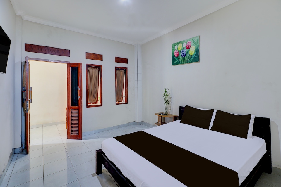 Dancenter Bali near Beachwalk Shopping Center formerly Budget Door Legian Inn, Legian, Bali