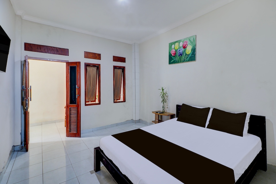 Collection O Budget Door Legian Inn @Poppies Road, Legian, Bali