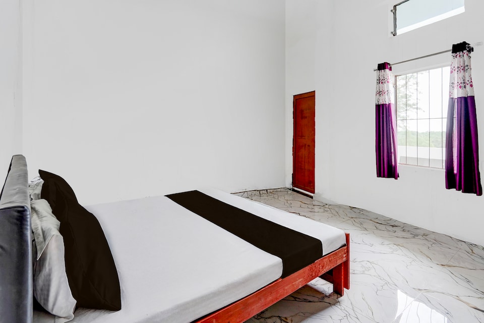 SPOT ON R K Galaxy, Sitapur, Sitapur