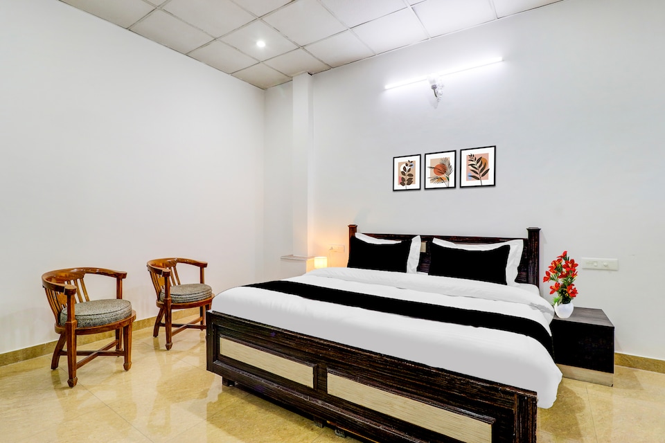 Super Hotel O Dehradun Central Railway Junction Formerly Bhagwan Guest House, Dehradun Railway Station, Dehradun