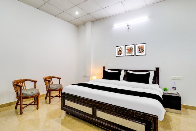 Hotel O Dehradun Central Railway Junction Formerly Bhagwan Guest House