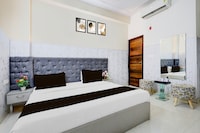 Hotel O Noida Electronic City Metro Station