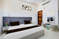 Hotel O Noida Electronic City Metro Station