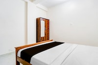 Collection O RS Puram North Railway Station Formerly RG Residency