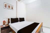 Collection O RS Puram North Railway Station Formerly RG Residency