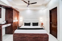 Collection O Lucknow Vrindavan Yojna Bus Stand