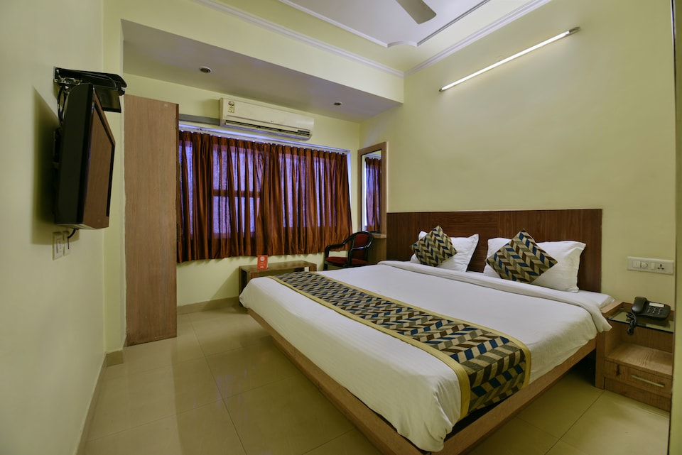 OYO 2289 Hotel Radha Palace, Sindhi Camp, Jaipur