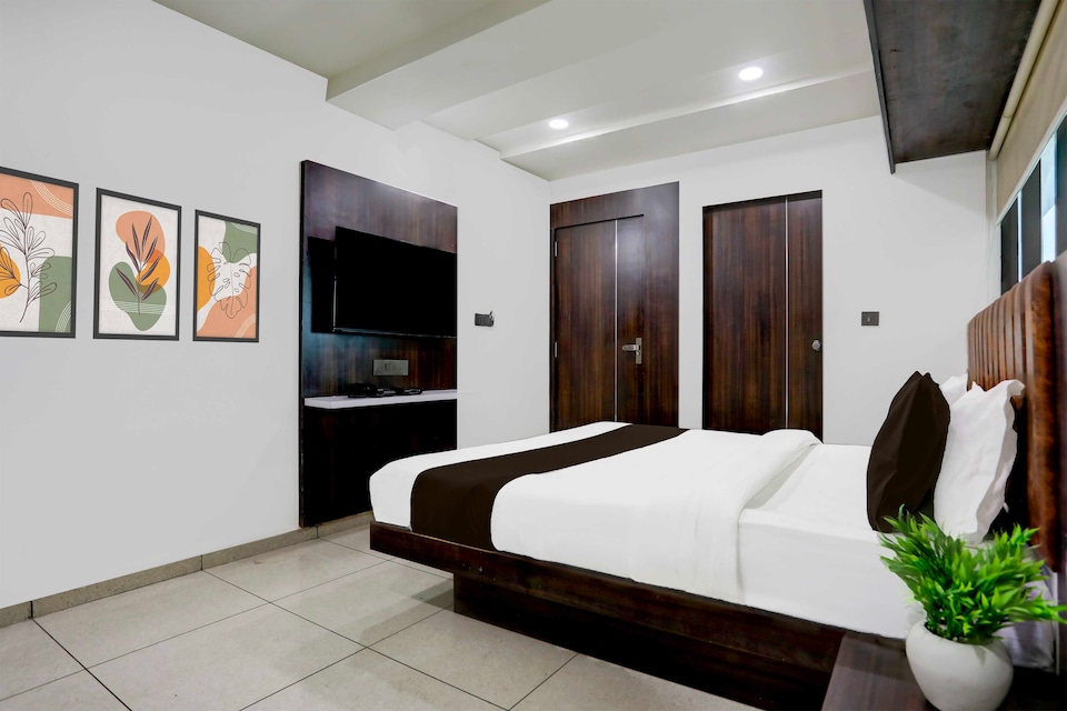 Collection O Nana Chiloda Near Airport , SP Ring Road Nikol-Odhav, Ahmedabad