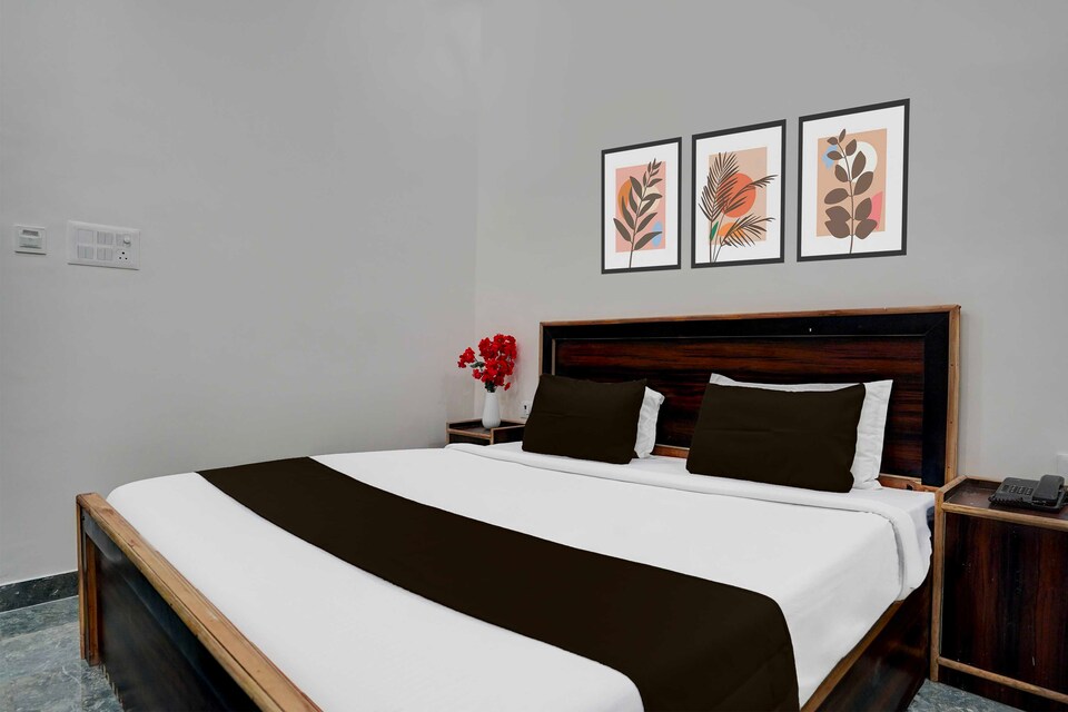 Collection O Govind Nagar Near Krishan Janm Bhoomi, Station Road Mathura, Mathura