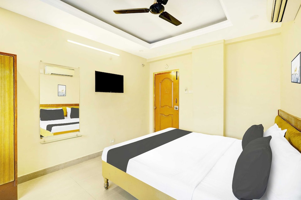 Collection O Padmavathi Puram Near Railway Station, Tiruchanur Road Tirupati, Tirupati