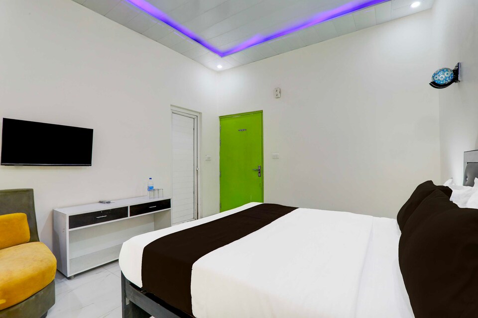 Collection O Banthara near Airport, Airport Lucknow, Lucknow