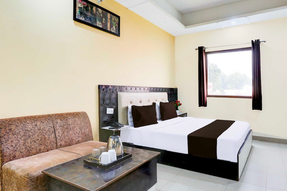 Collection O Indira Enclave Haridwar, Haridwar Railway Station, Haridwar