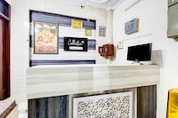 Collection O Paharganj Chuna Mandi near Railway Station