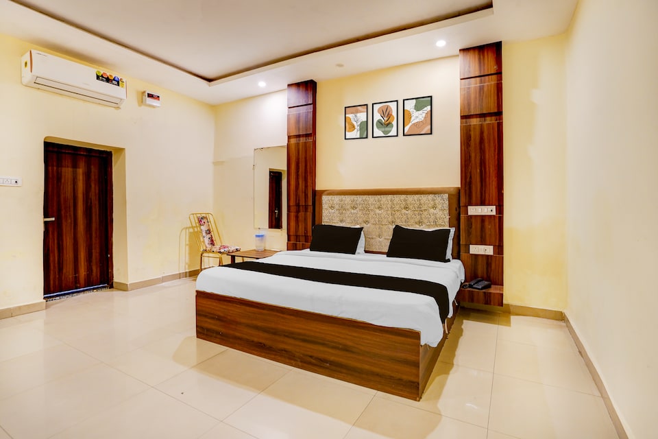 Hotel O Amba Heritage House, Mumfordganj Allahabad, Prayagraj