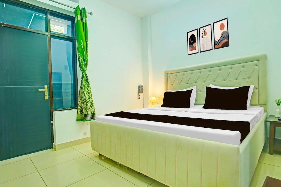 Collection O Sector 52 Chandigarh, South Chandigarh, Chandigarh