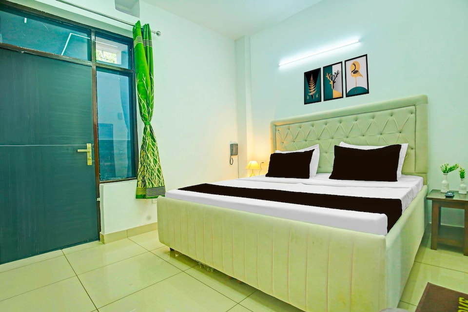 Collection O Sector 52 Chandigarh, South Chandigarh, Chandigarh