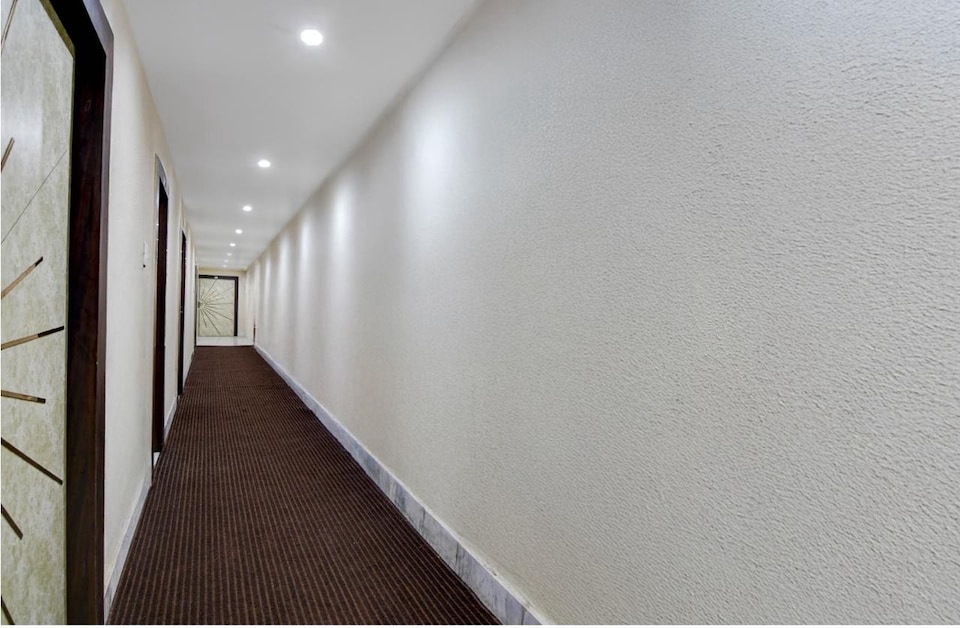 Hotel O University of Calcutta Formerly Hamza International, Sealdah Kolkata, Kolkata