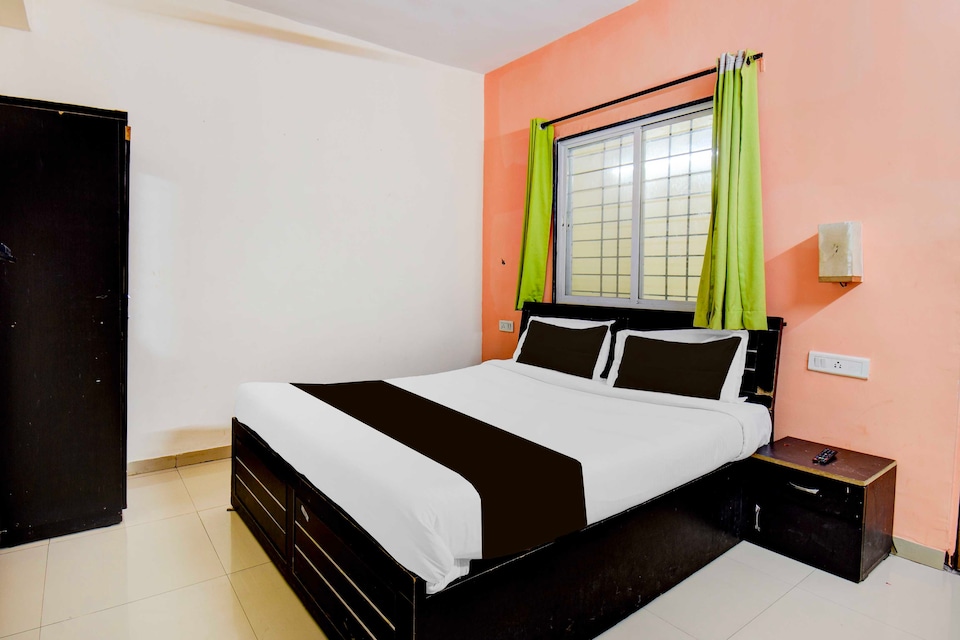 [Day Stay - 12 Hrs Slot : 8 AM to 8 PM] Collection O Hinjewadi Kirti Classic Gate, Hinjewadi Pune, Pune