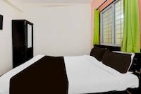 [Day Stay - 12 Hrs Slot : 8 AM to 8 PM] Collection O Hinjewadi Kirti Classic Gate