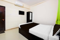 [Day Stay - 12 Hrs Slot : 8 AM to 8 PM] Collection O Hinjewadi Kirti Classic Gate