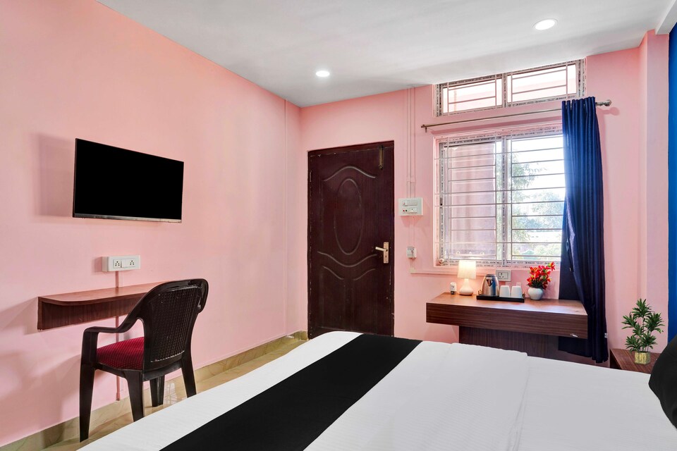 [Day Stay - 12 Hrs Slot: 8 AM to 8 PM] Collection O Chandmari Guwahati, Uzan Bazar Guwahati, Guwahati