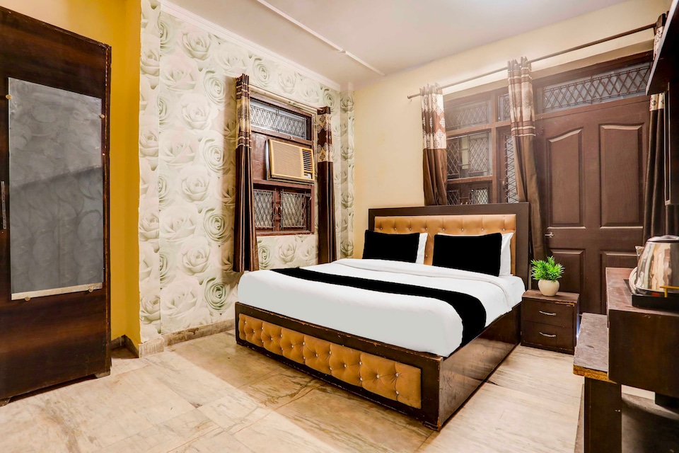 Collection O Uttam Nagar Near Akash Hospital, Dwarka Delhi, Delhi