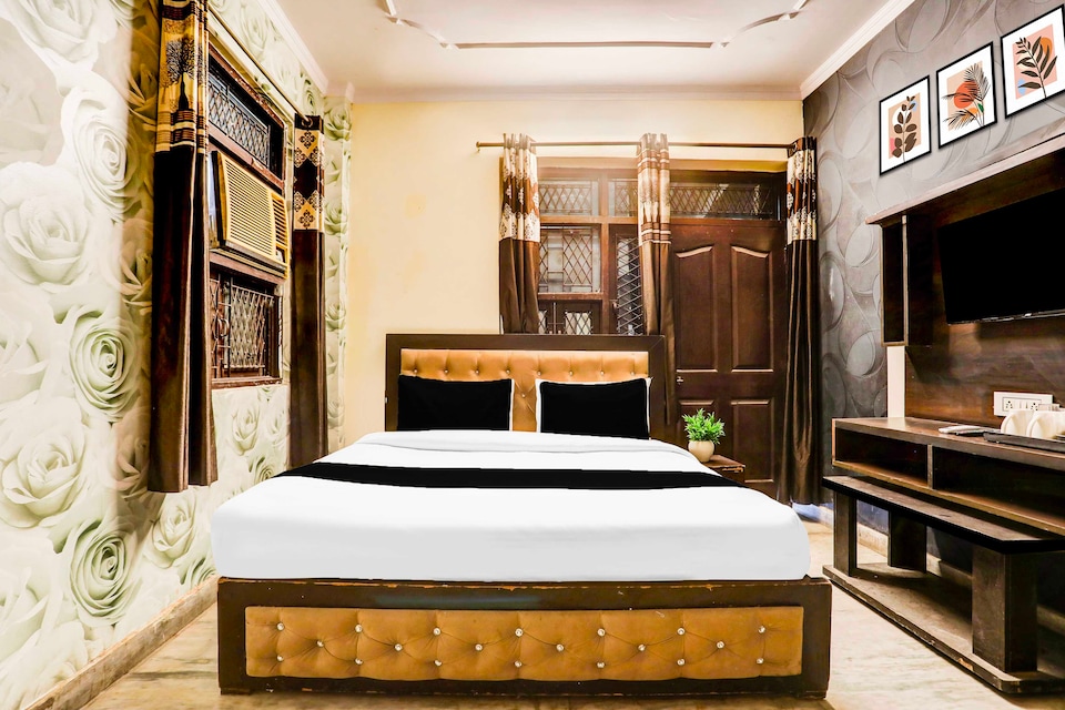 Collection O Uttam Nagar Near Akash Hospital, Dwarka Delhi, Delhi