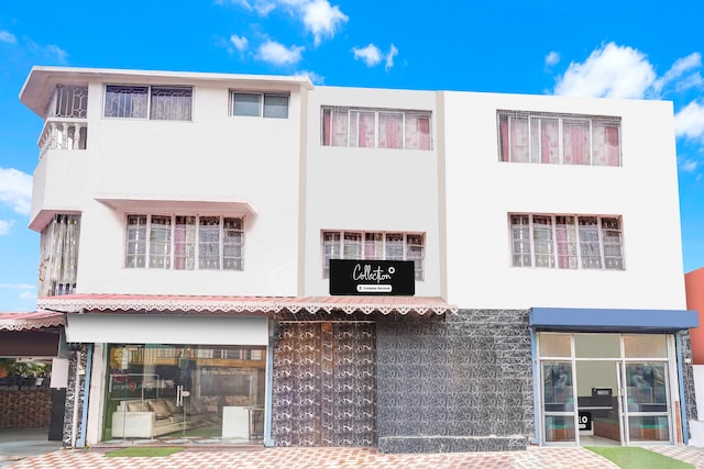 Collection O SNT Bus Terminal Siliguri