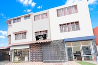 Collection O SNT Bus Terminal Siliguri