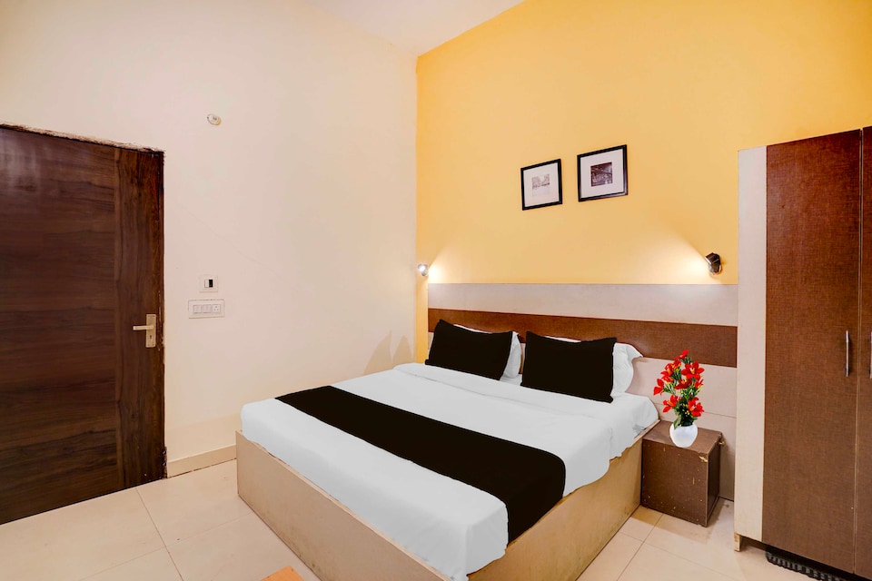 Collection O Vishkarma Colony, Okhla Jasola Delhi, Delhi