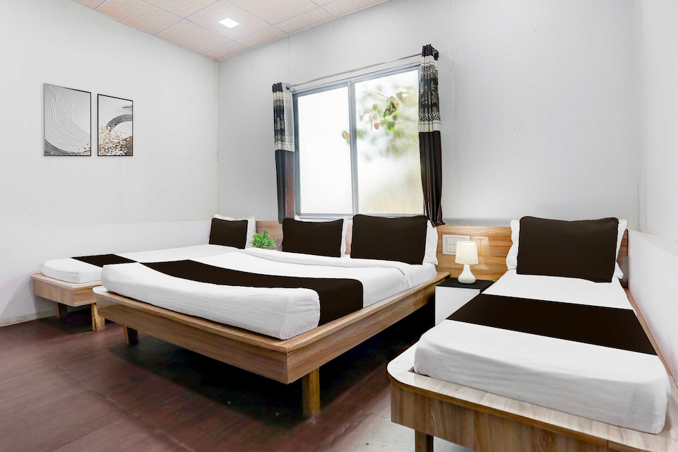 Collection O Dwarkadhish Temple, Dwarka, Dwarka