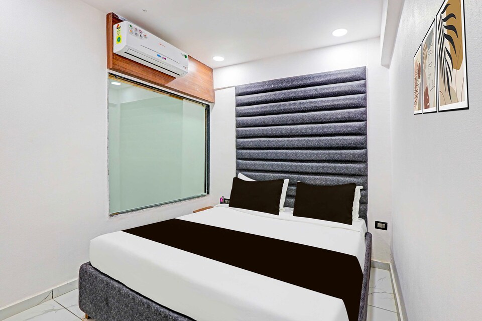 Collection O Althan, Airport Surat, Surat